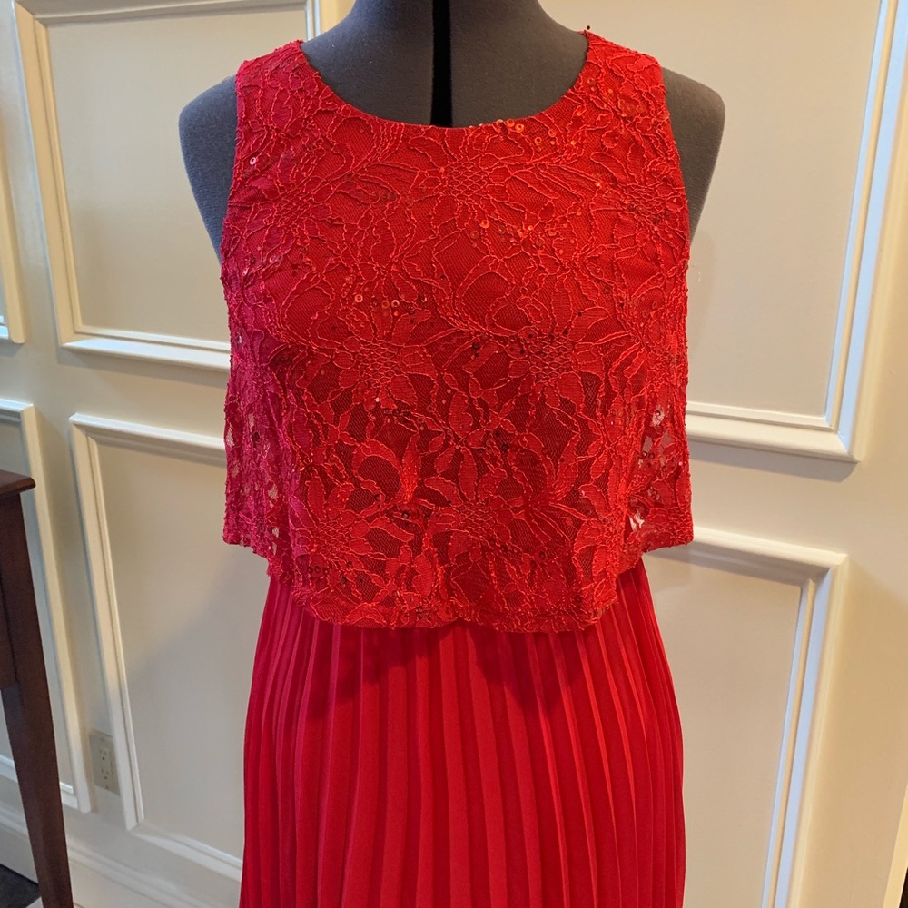 NWT! Beautiful Red Dress! Size XS!